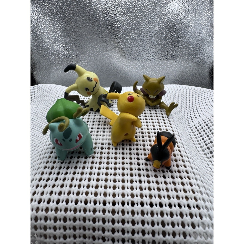 Pokemon Mini Figure Lot Pikachu Bulbasaur Mimikyu Abra Tepig 5pc TOMY Jazwares